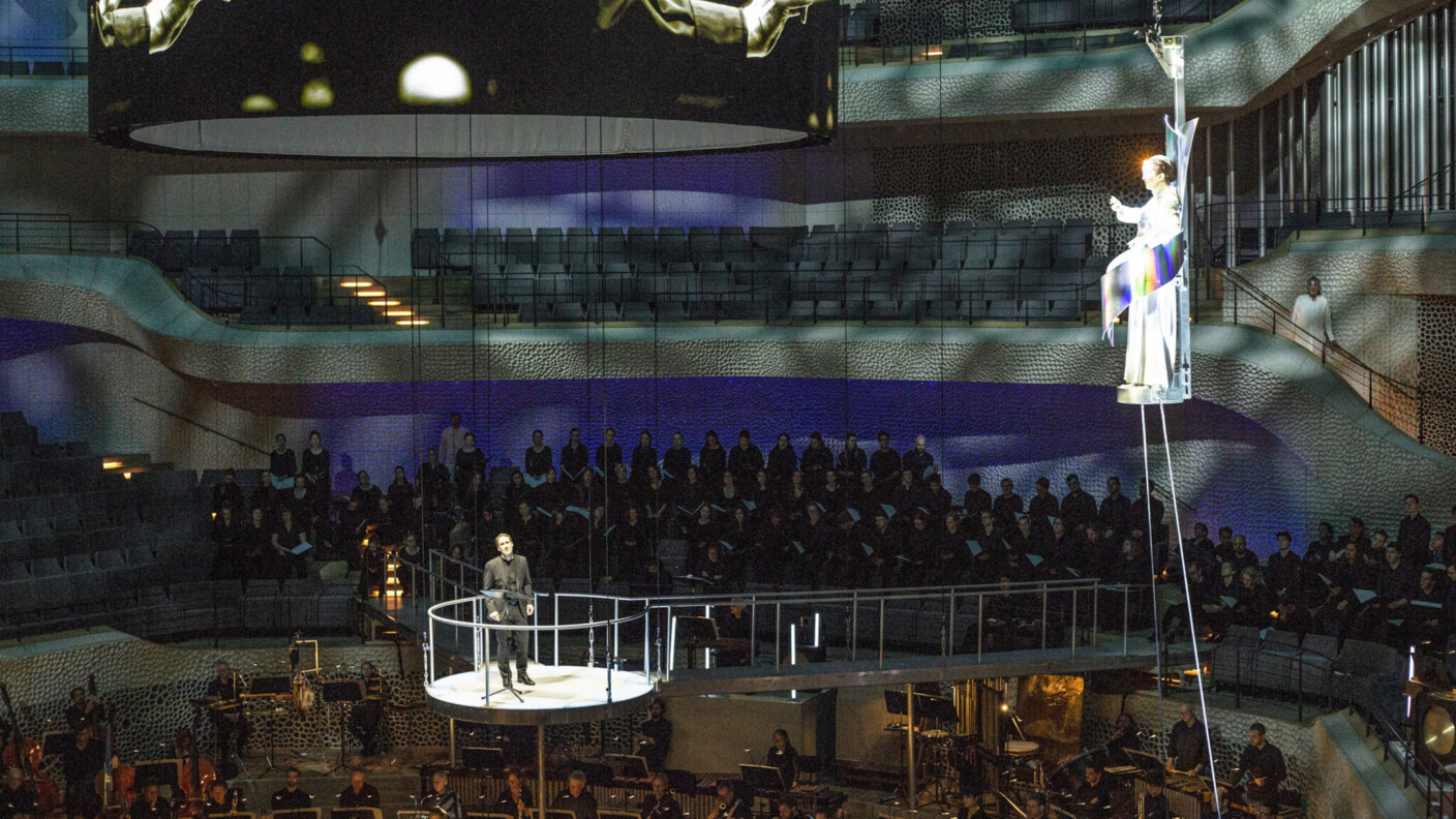 Der Saal als Bühne: Olivier Messiaens „Saint François d’Assise“, halbszenisch aufgeführt in der Elbphilharmonie