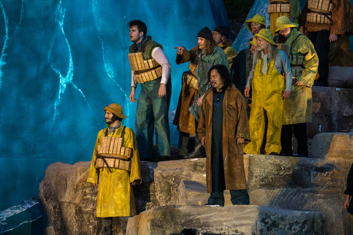 Szenenbild aus „Der fliegende Holländer“ bei Oper im Steinbruch St. Margarethen