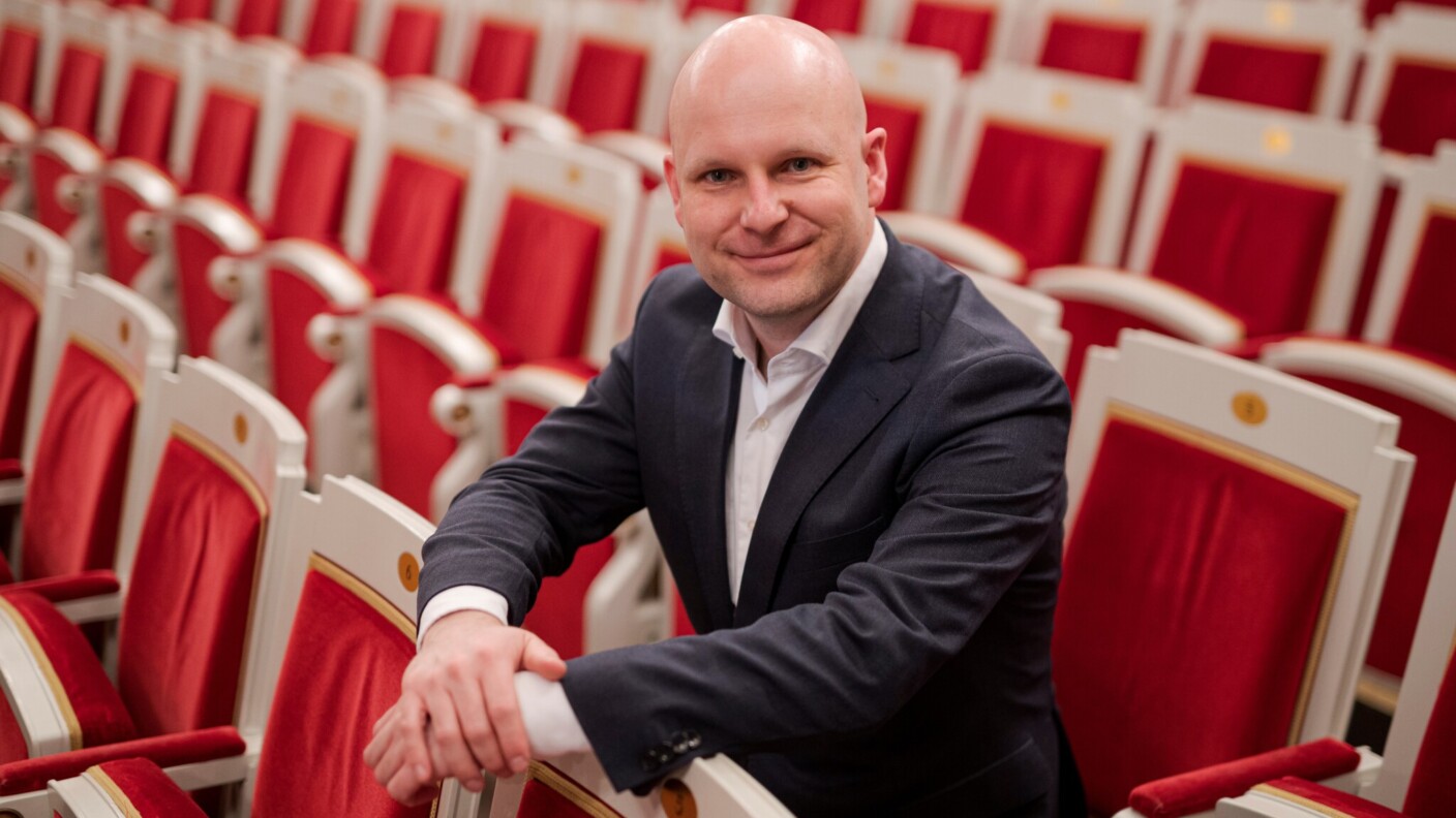 Inszeniert am Theater Regensburg die Opernadaption von Stephen Kings Klassiker „The Shining“: Intendant Sebastian Ritschel