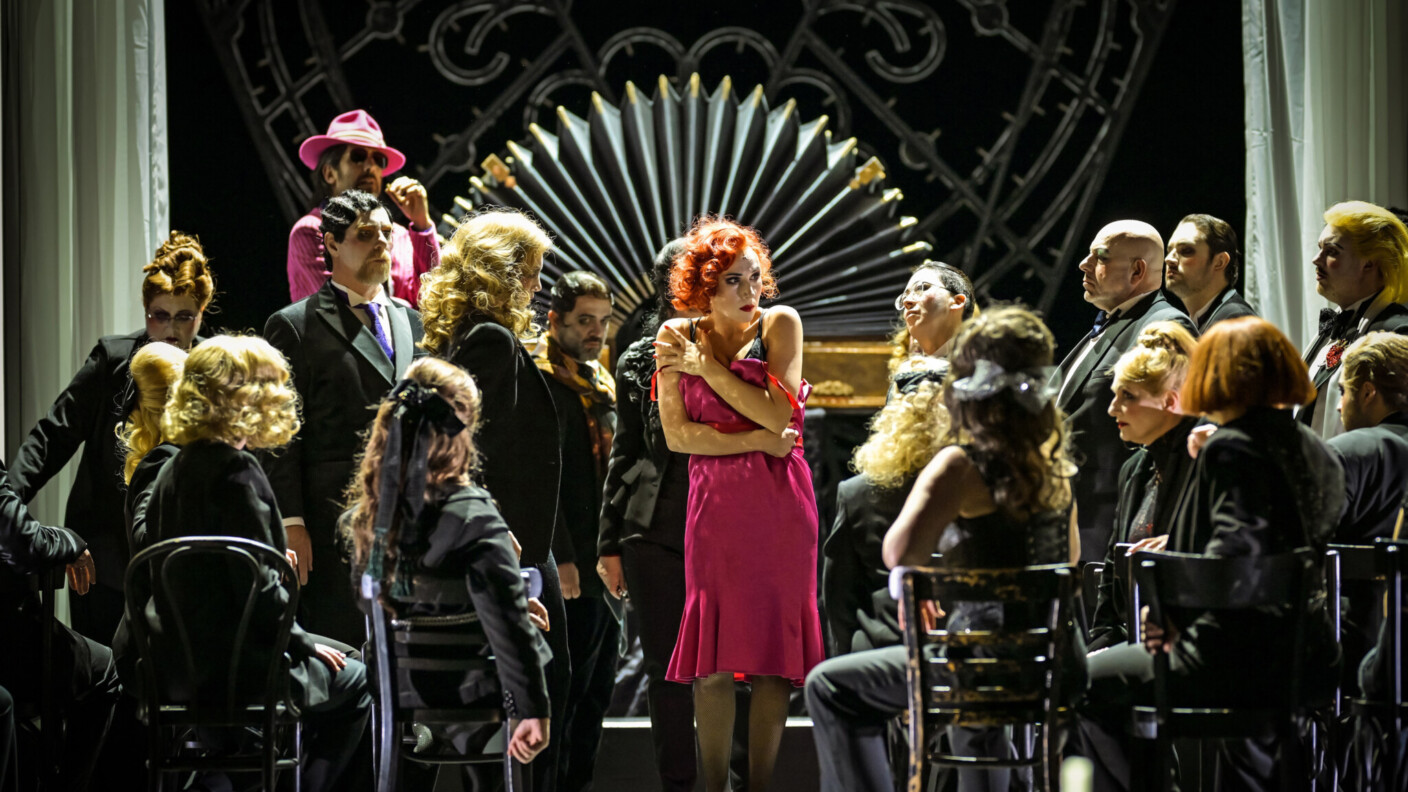 Szenenbild aus „María de Buenos Aires“ in einer Inszenierung von Johannes Erath
